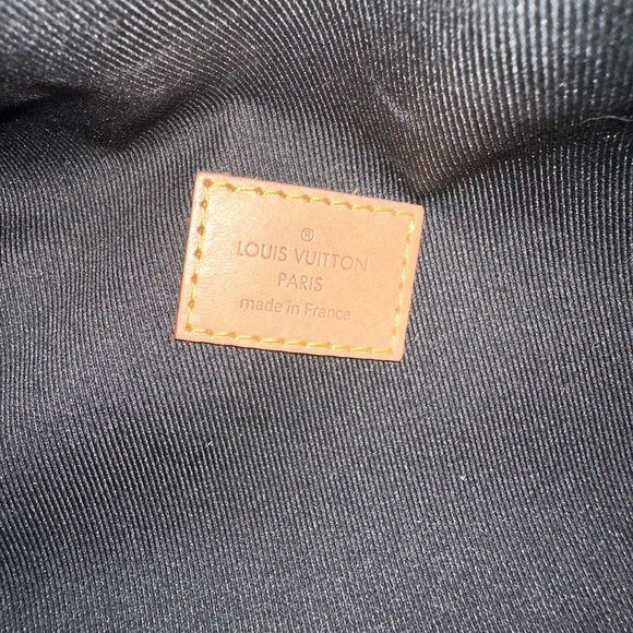 Louis Vuitton Monogram Bumbag, rare condition with light vachetta leather! - Picture 11 of 14